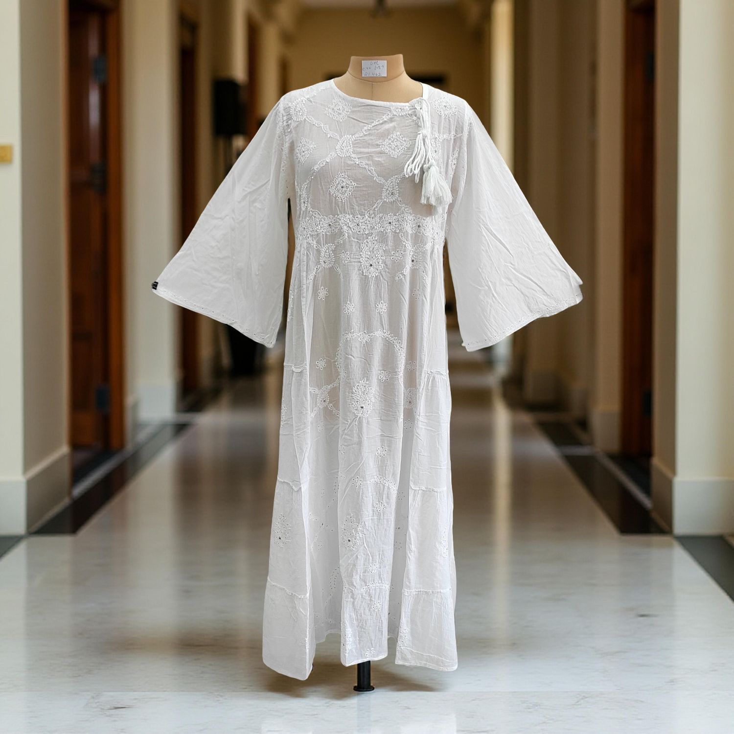 L/XL Cindrella embroidery Cotton Dress 57&quot; Long Jalabiya