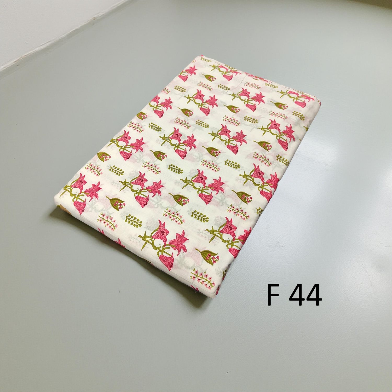 4 Meters Cotton Fabric F44