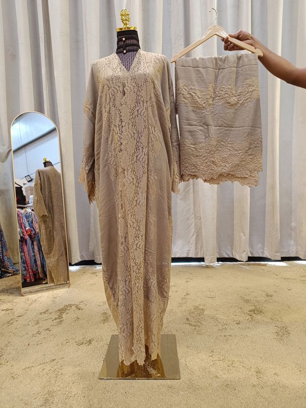 Cashmere Bhist With Sheila