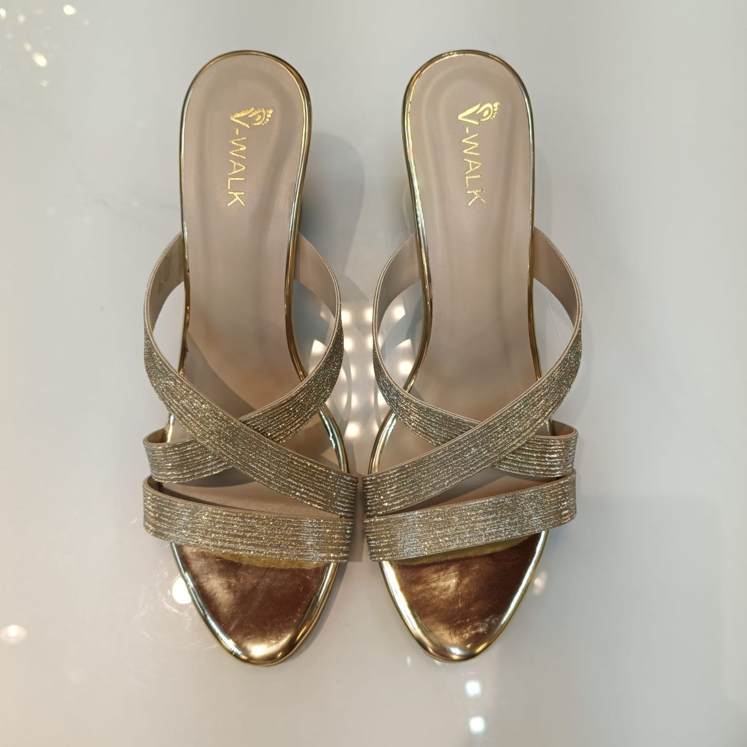 Indian sleeper Style  Size 39