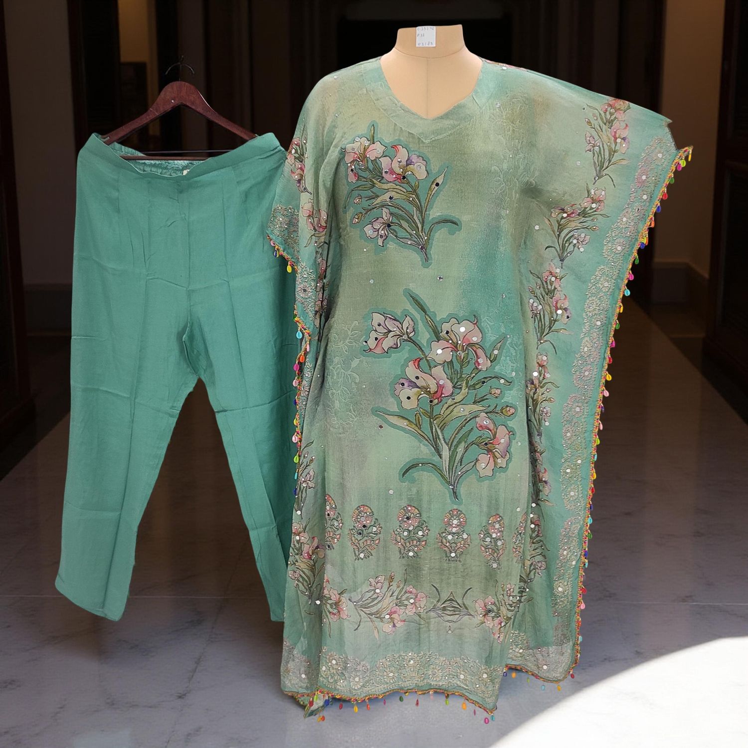 L/XL Mirror Work Printed V-Neck Collar 2 pcs Co-ord Set