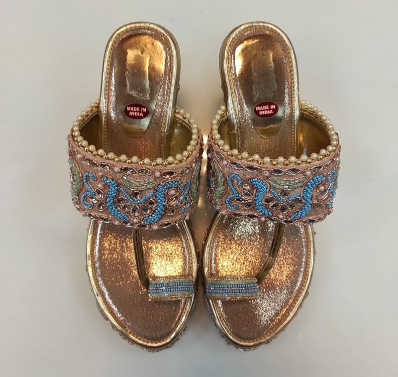 Indian Sleeper  Size 37