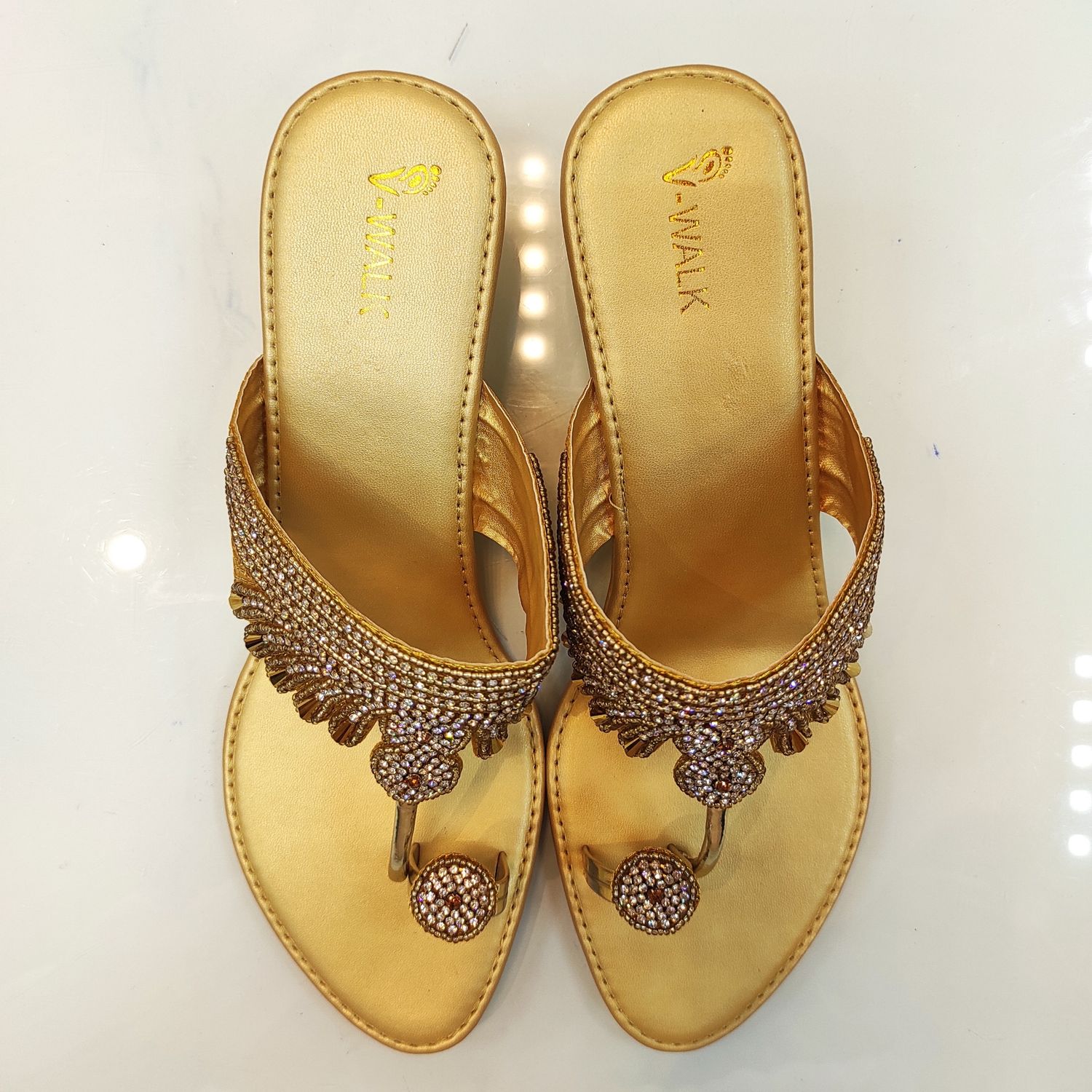 Indian sleeper Style  Size 39