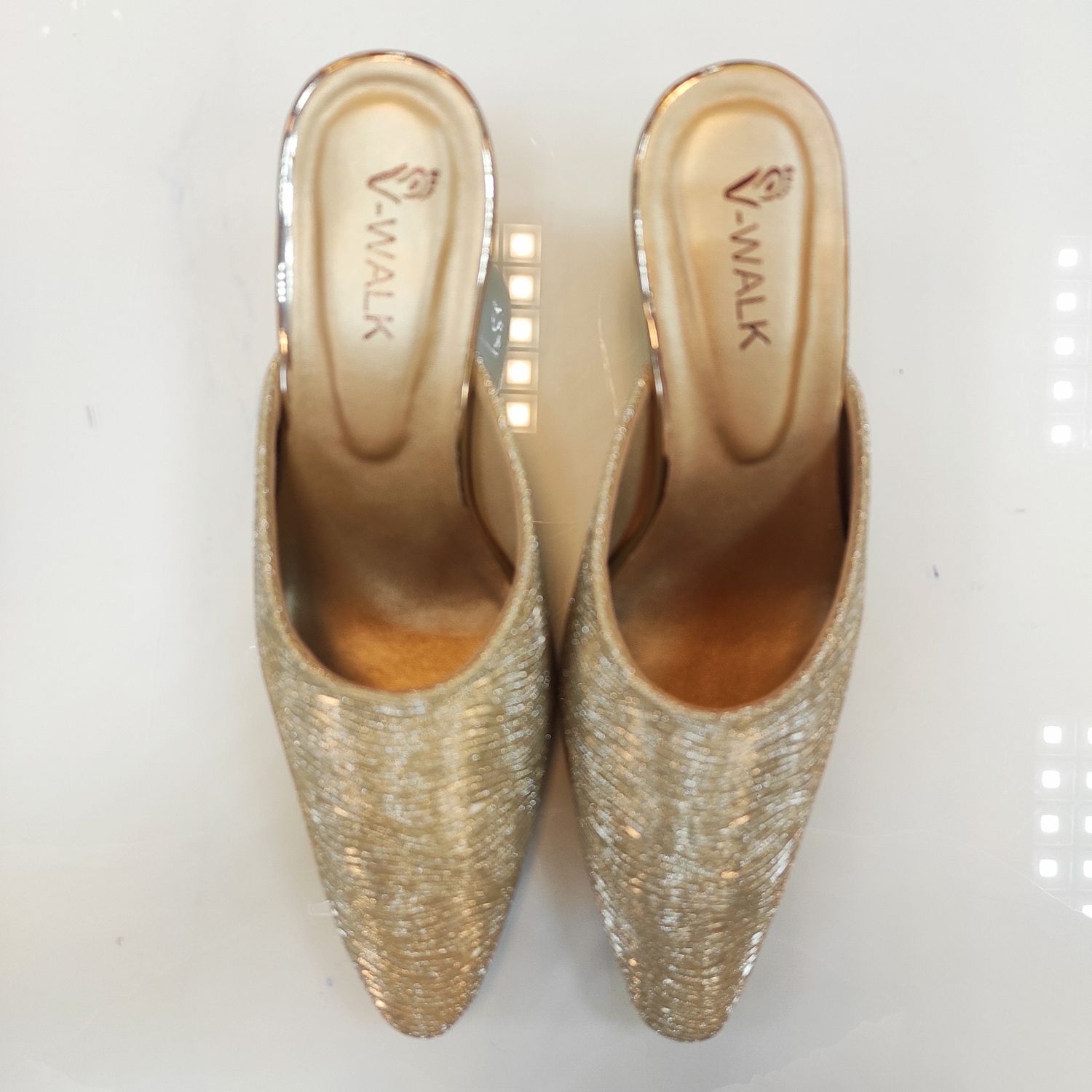 Indian Sleeper Size 37