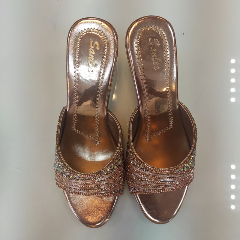 Indian sleeper  Size 38