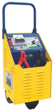 Пуско-зарядное устройство GYS NEOSTART 620 (12/24 В, 3100 Вт, 620/60 А, 24 кг)