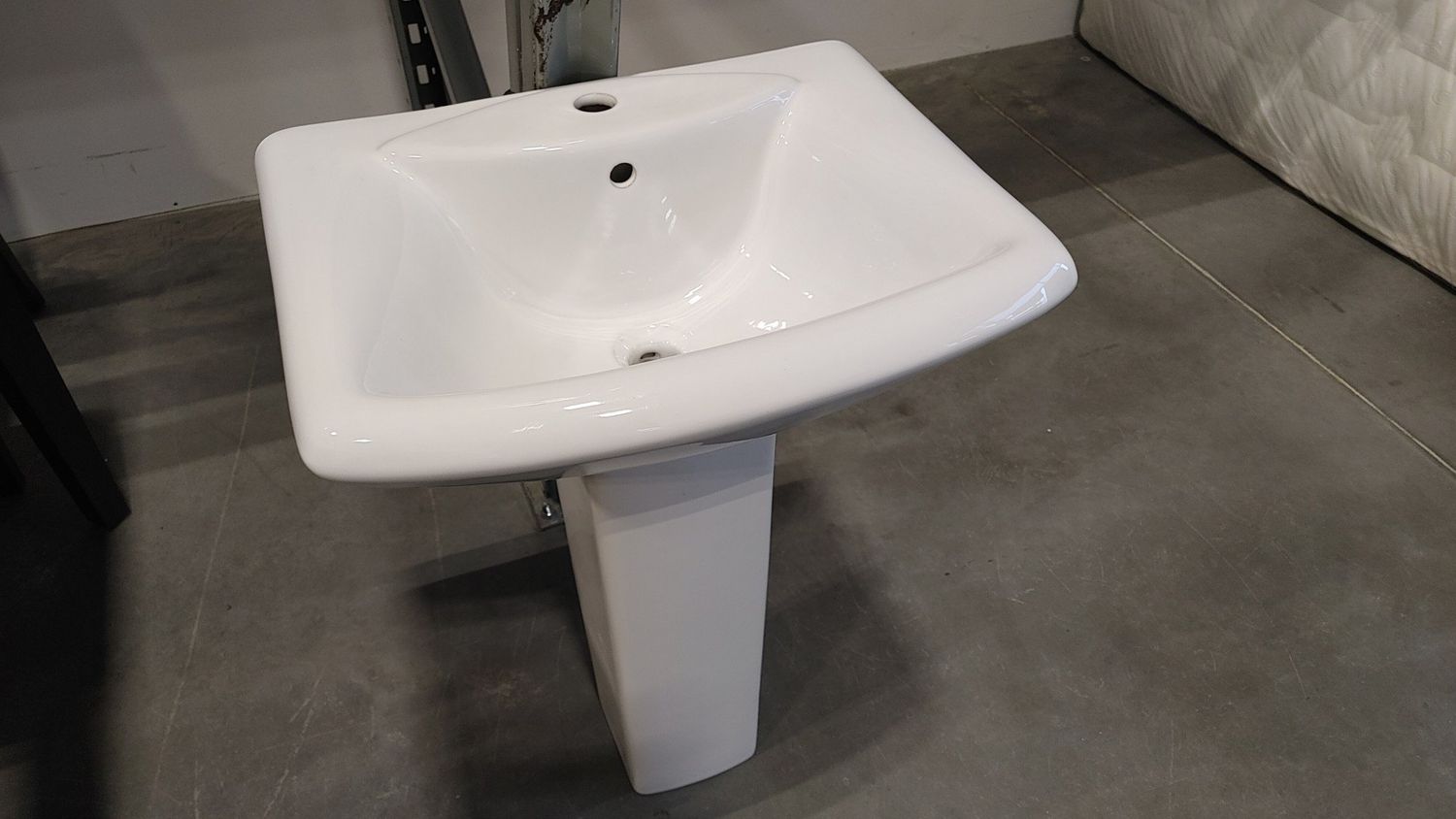Bathroom Pedestal Sink 22&quot;x18&quot;x33&quot;H