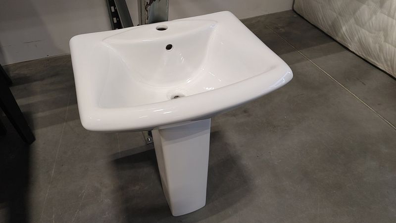 Bathroom Pedestal Sink 22&quot;x18&quot;x33&quot;H