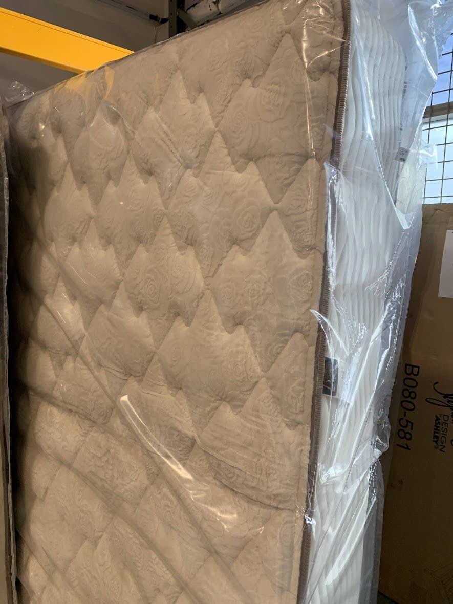 Ennis Mattress by Posture Beauty - QUEEN RV