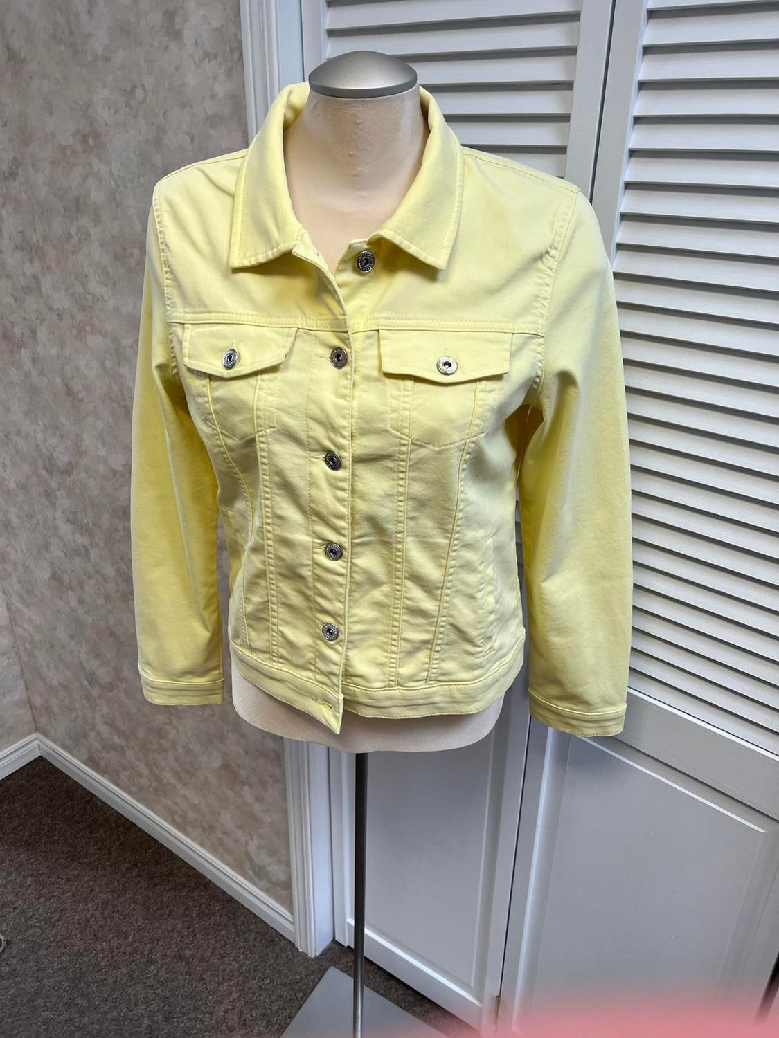 yellow jkt 