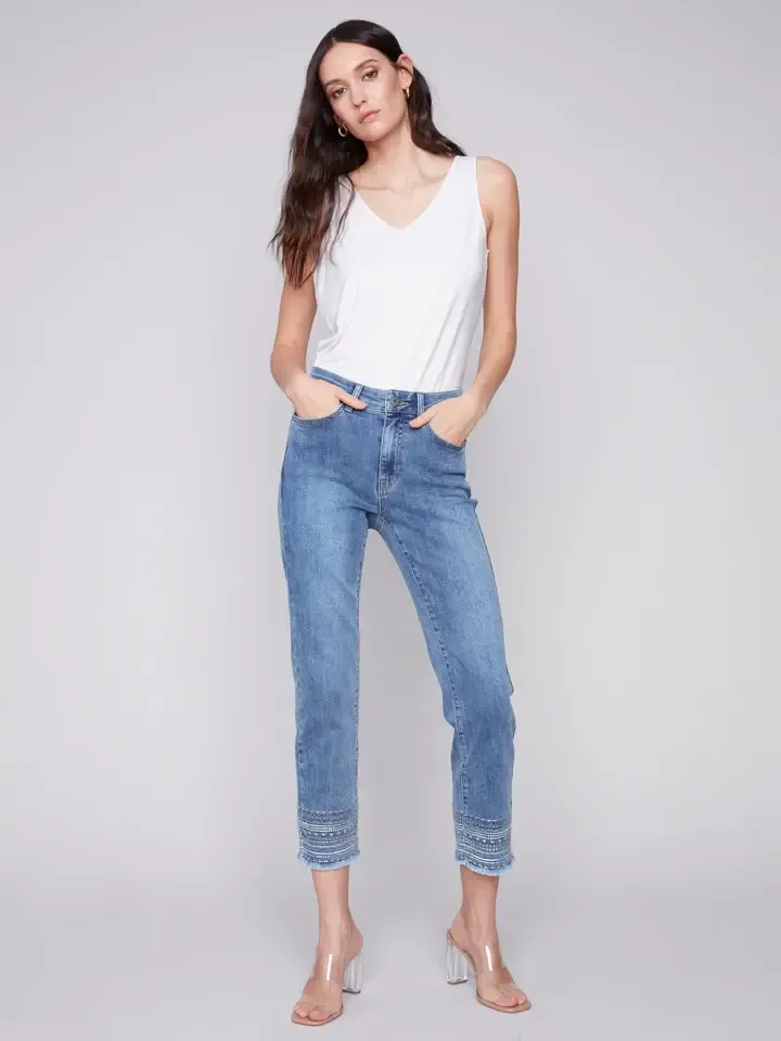 Embroidered sequin hem capri