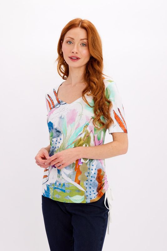 V-neck printed t-shirt