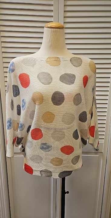 Circle print top