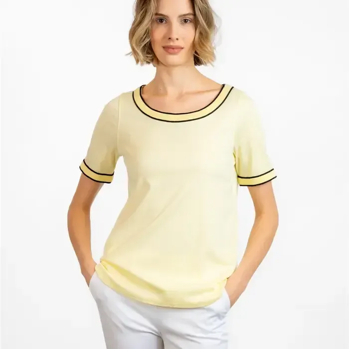 Round neck contrast detail t-shirt 