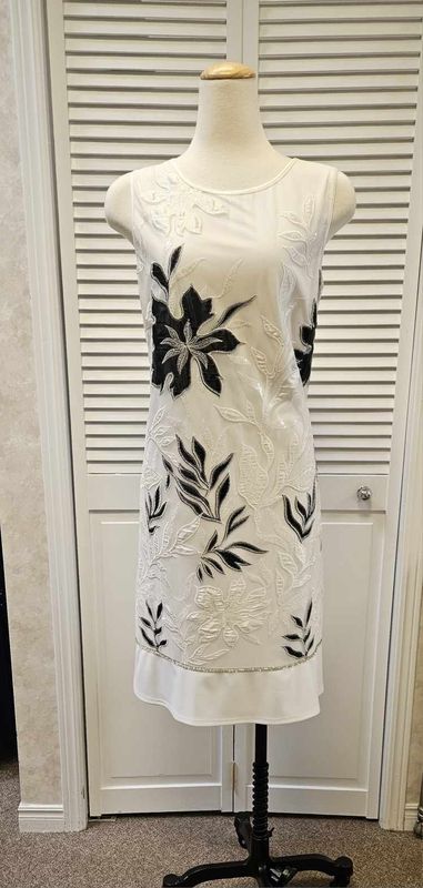 Embellished embroidered print midi 