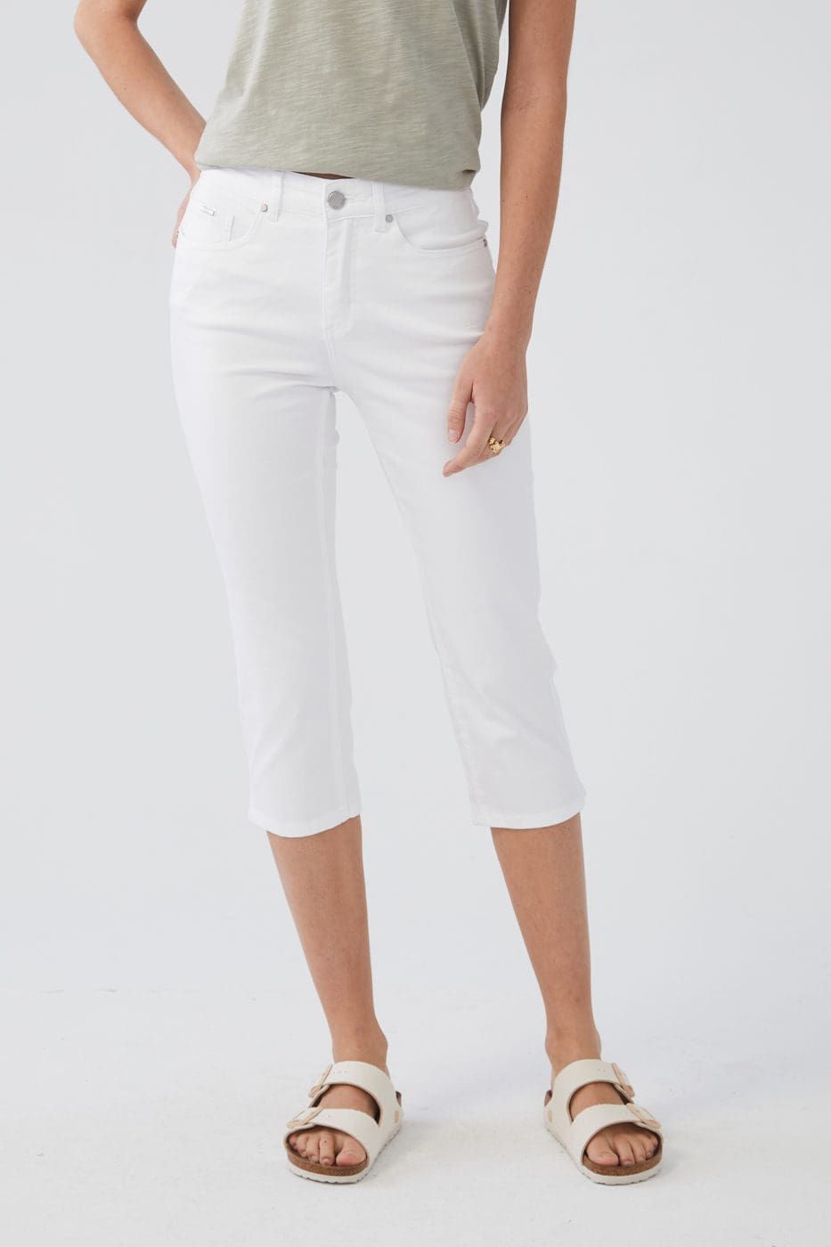 Slim leg Capri, Color: White, Size: 8