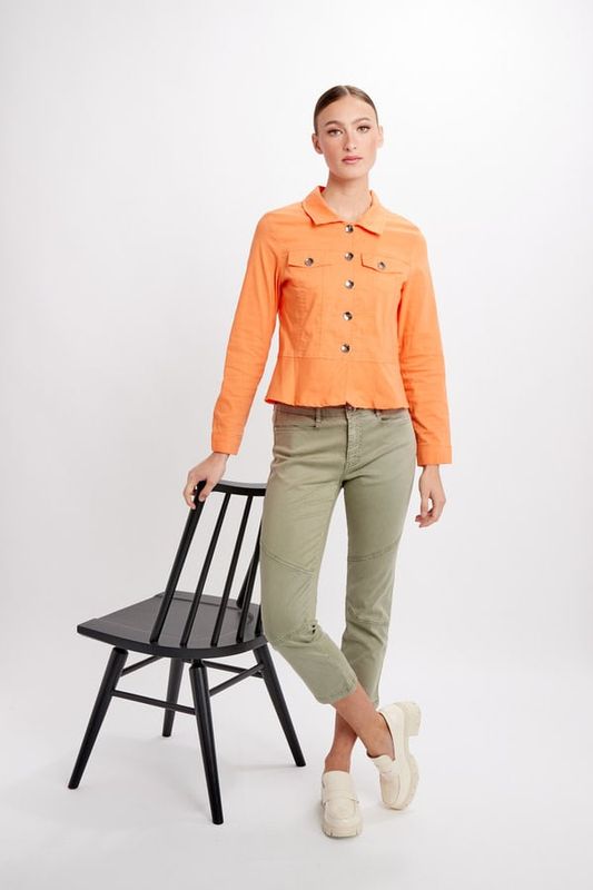Mid- rise slim leg