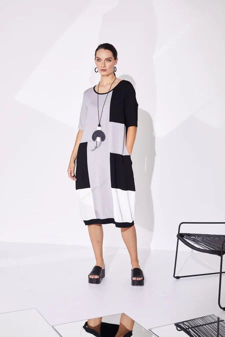 Colour-block tulip hem dress, Color: Mink/ Black, Size: 1