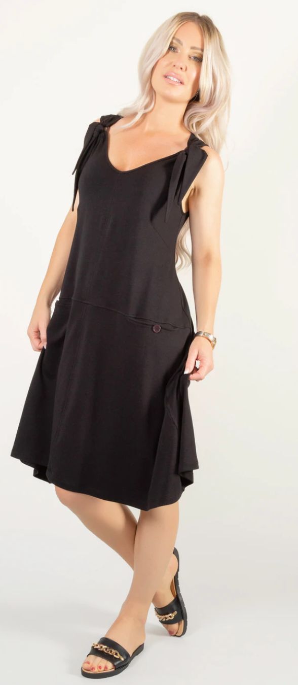 Black sleeveless tear dress