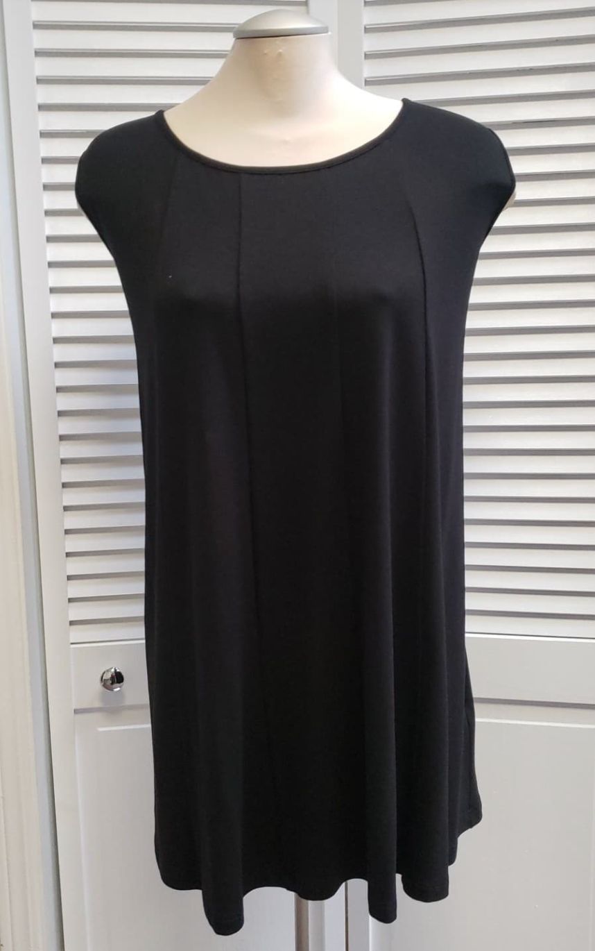 Black sleeveless tunic tank