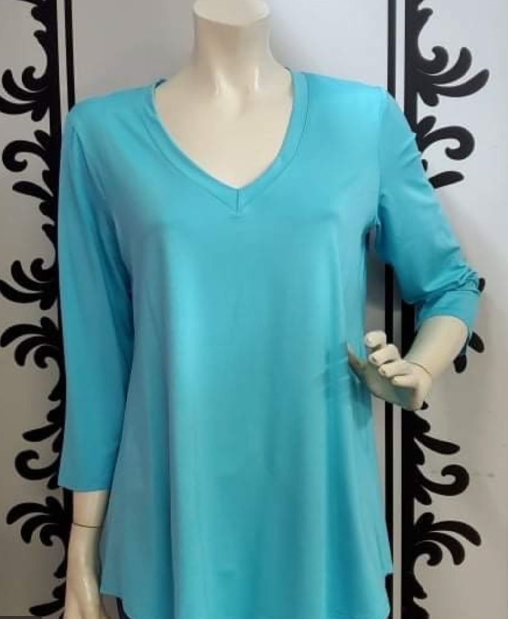 Aqua 3/4 sleeve tee