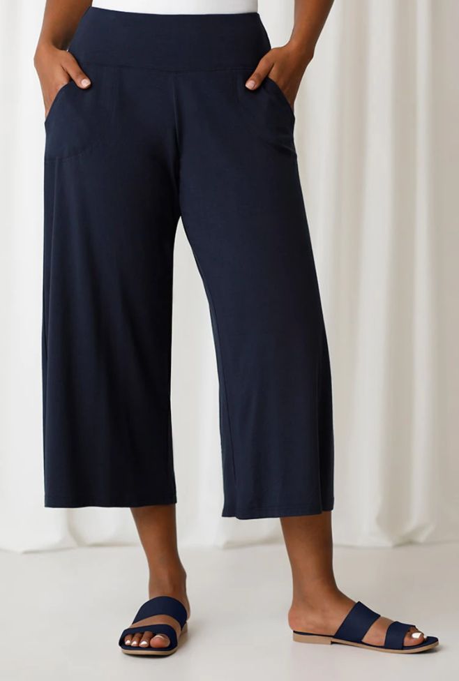 Black bamboo wide leg crop pant