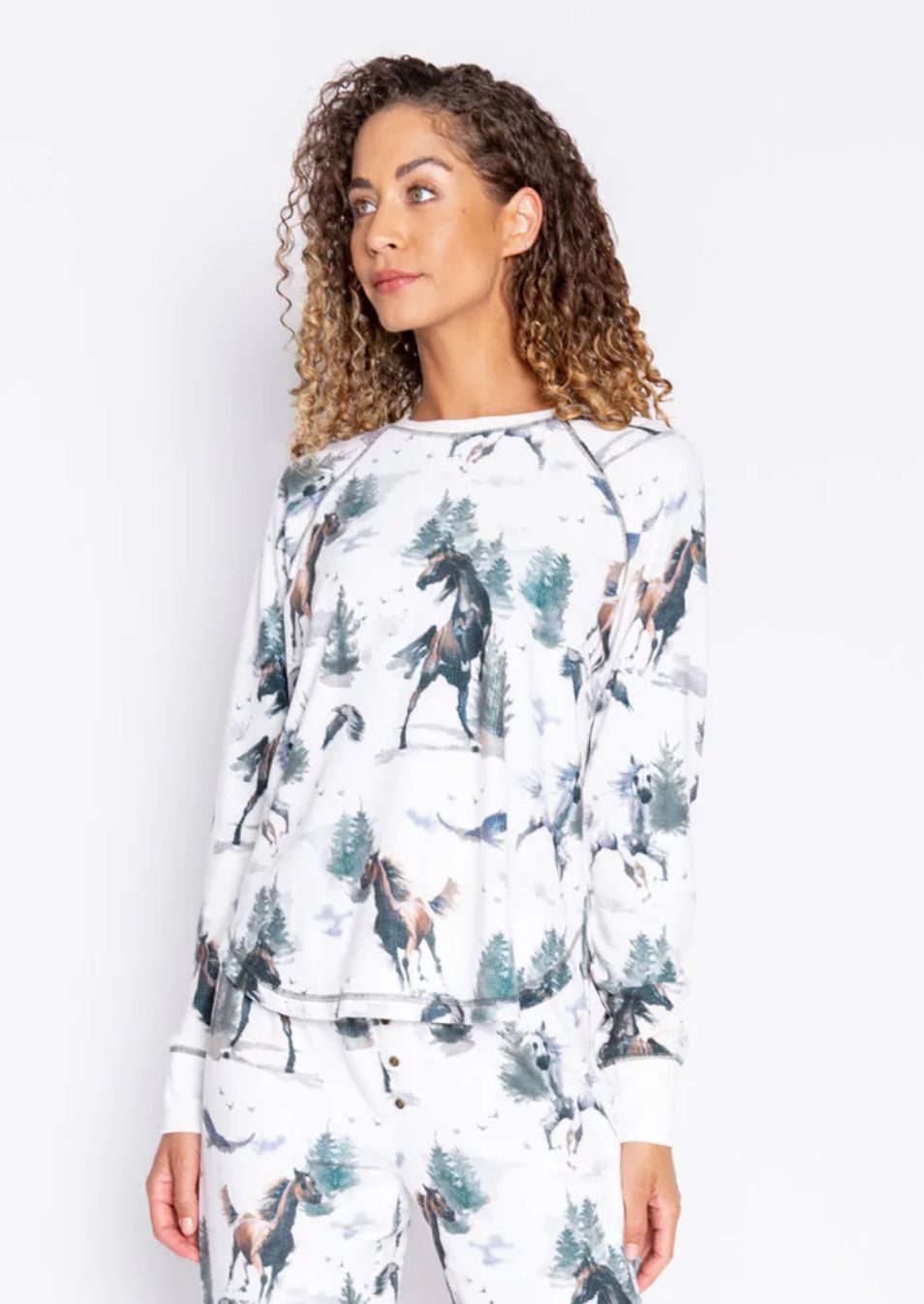 Wild force print fitted  lounge top