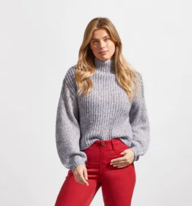Blue quilt popcorn knit sweater