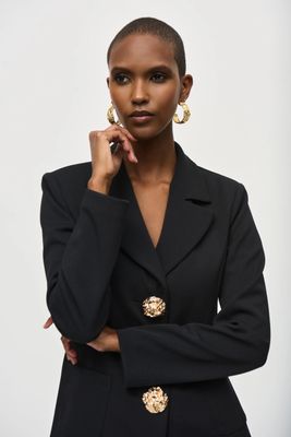 Fitted blazer w/ gold exquisite buttons