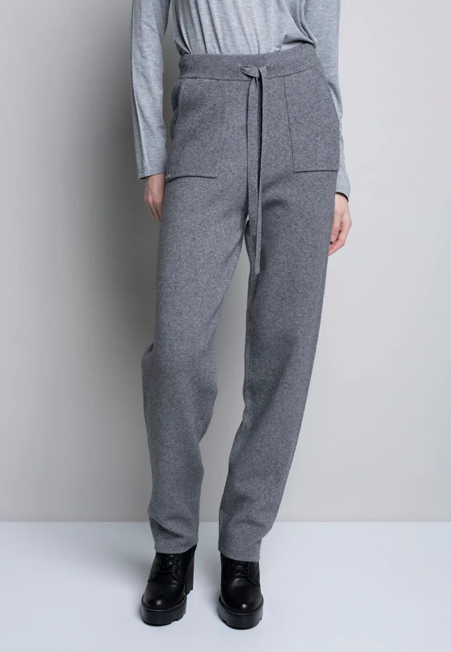 Patch pocket knit pant 