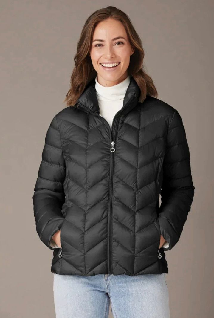 Black short quilted down puffer coat  , Size: 8