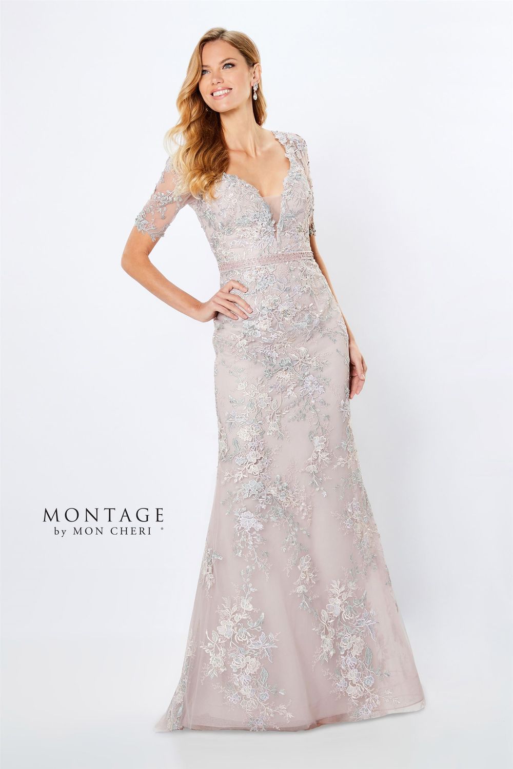 Feminine lace sleeved gown, Size: 12