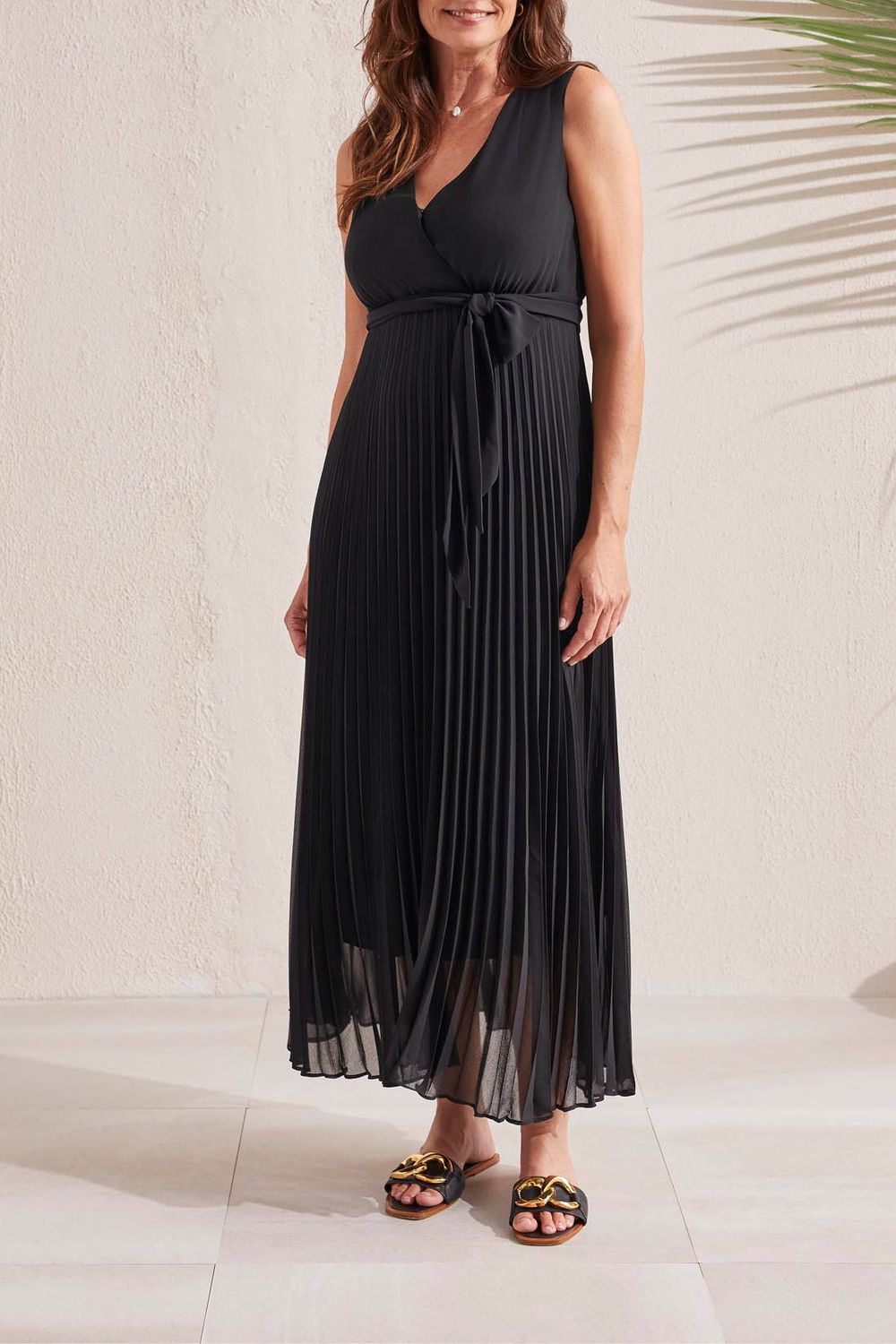 Chiffon pleated dress, Color: Black, Size: 6