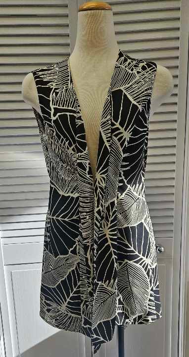Sleeveless printed cover-up, Color: Beige/ Black, Size: S