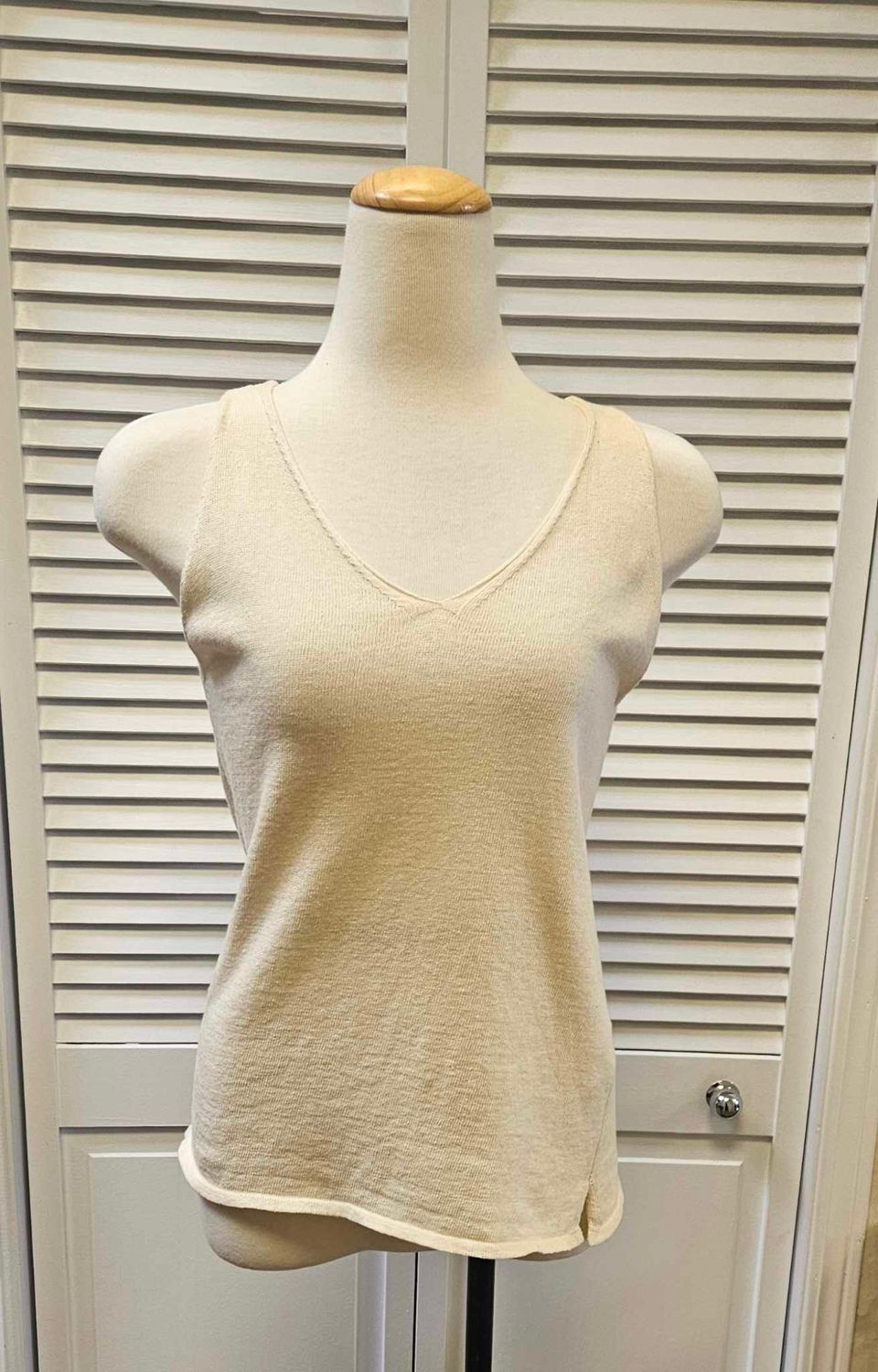V-neck knit tank, Color: Tan, Size: S/M