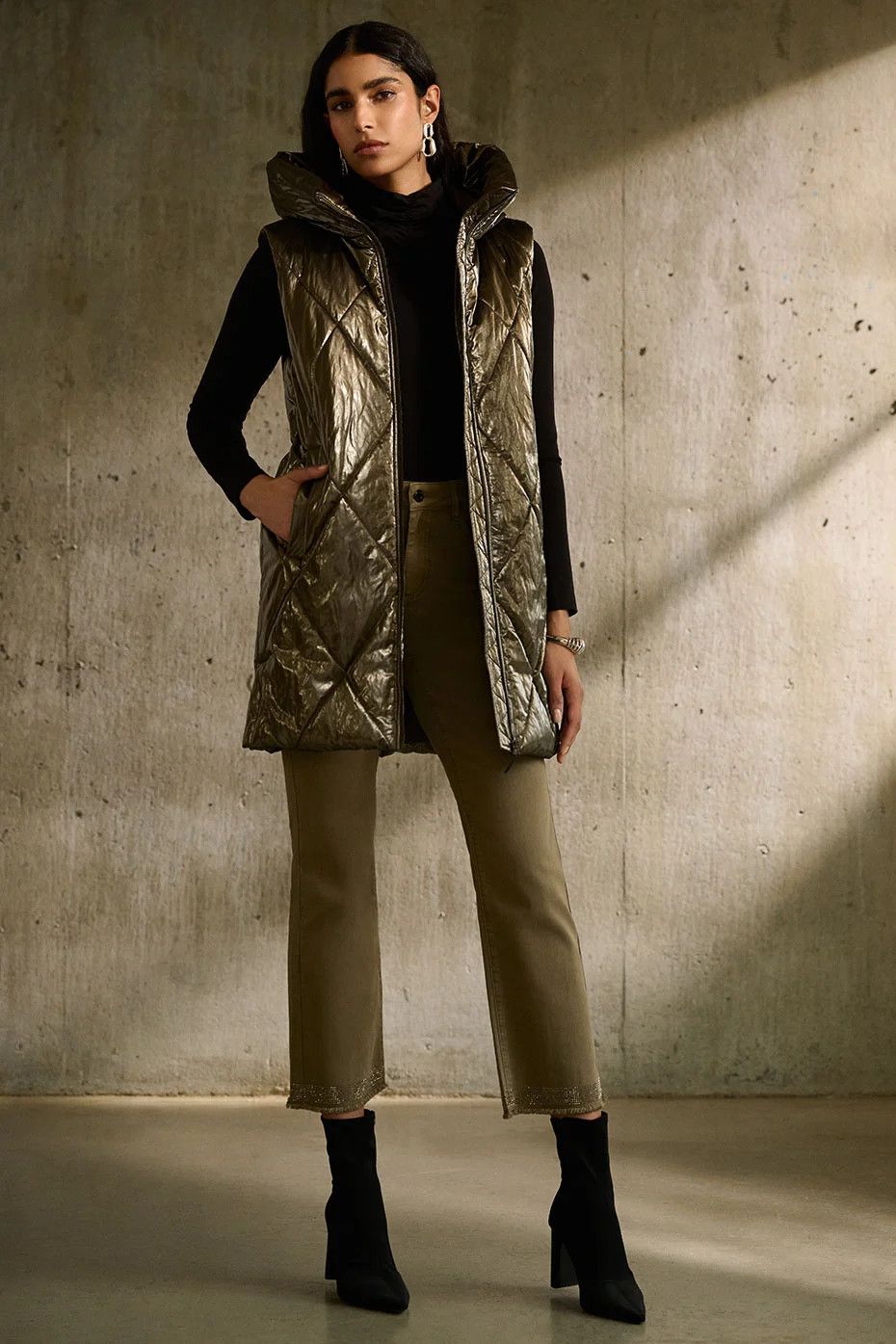 Quilted puffer vest w/ hood , Color: Taupe, Size: M