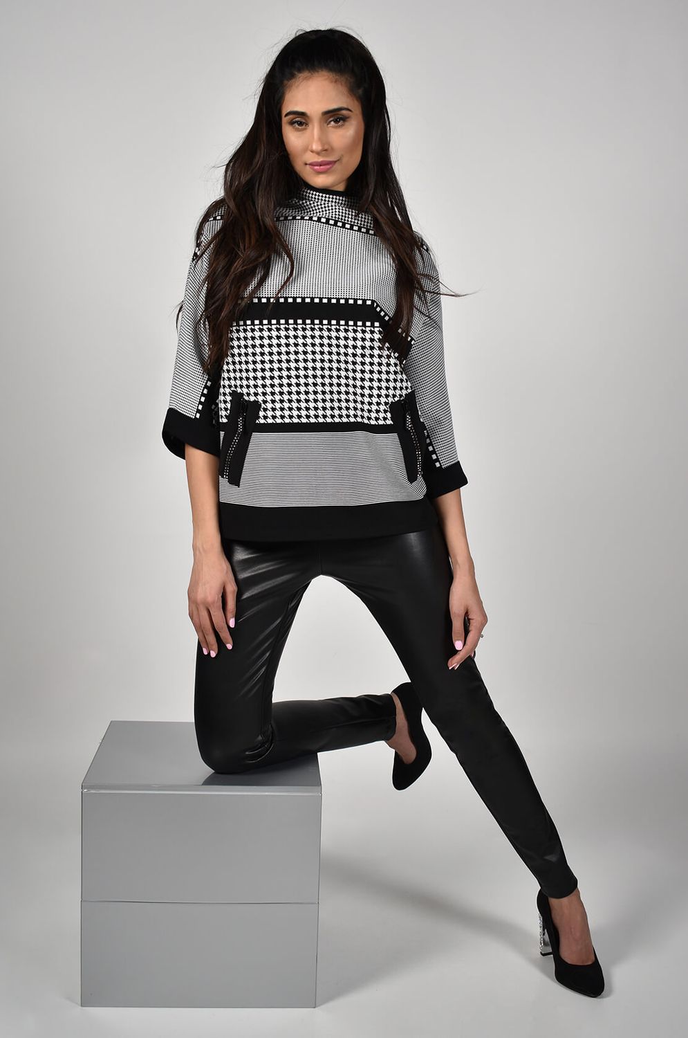 Faux pull on leather pant , Color: Black, Size: 8