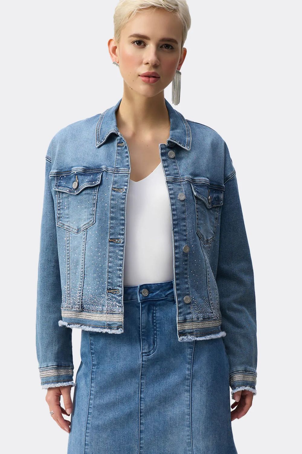 Embroidered hem rhinestone jean, Color: Denim, Size: S