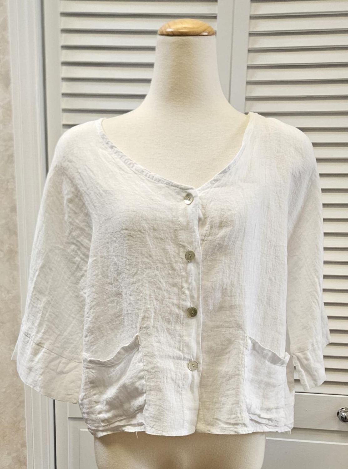 Linen 3/4 sleeve button cover-up , Color: White, Size: S