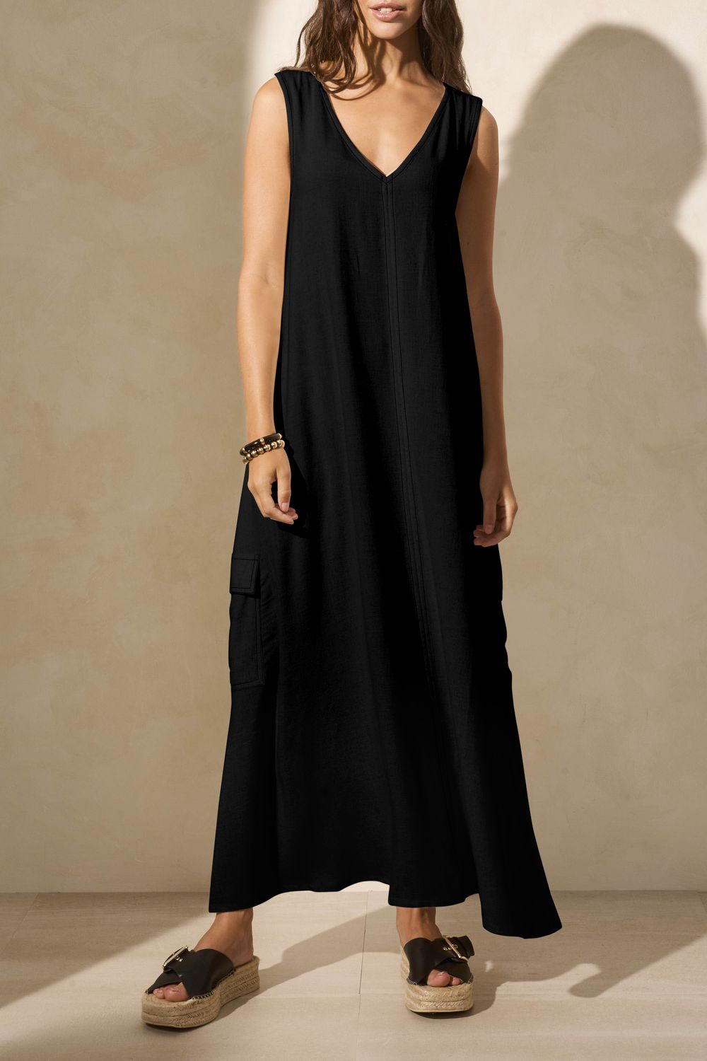 Sleeveless Cargo Maxi Dress, Color: Black, Size: M