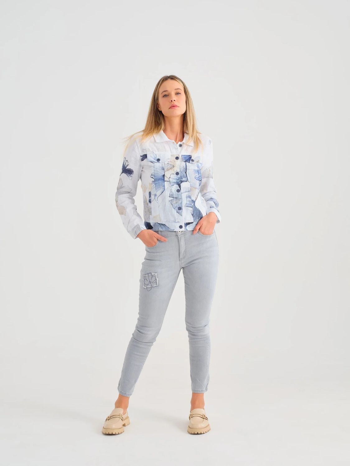 Droit Patch Embellished Ankle Jean , Color: Lt. Grey, Size: 8