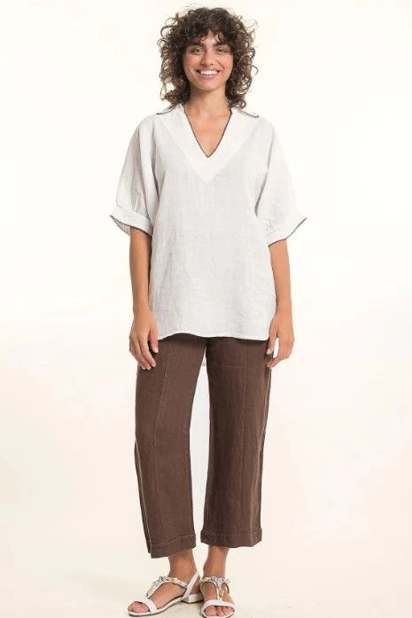 F. Linen Collard Trim V-Neck 