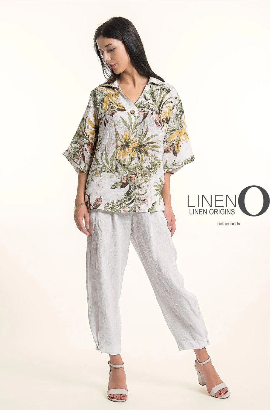 F.Linen Floral V-neck Blouse