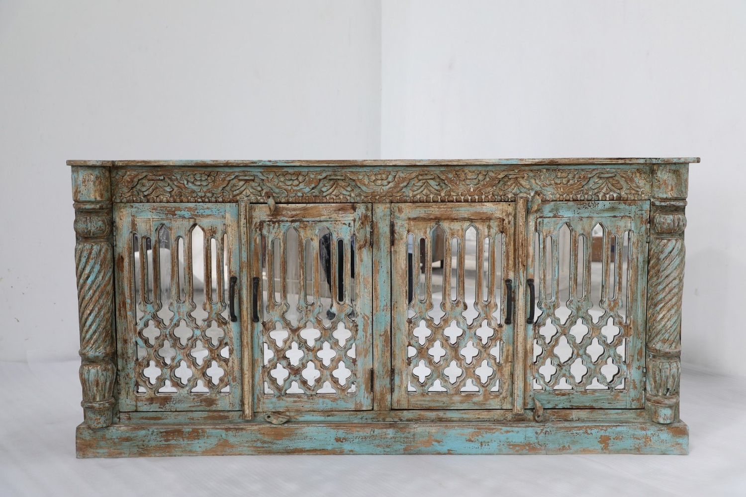 SIDEBOARD