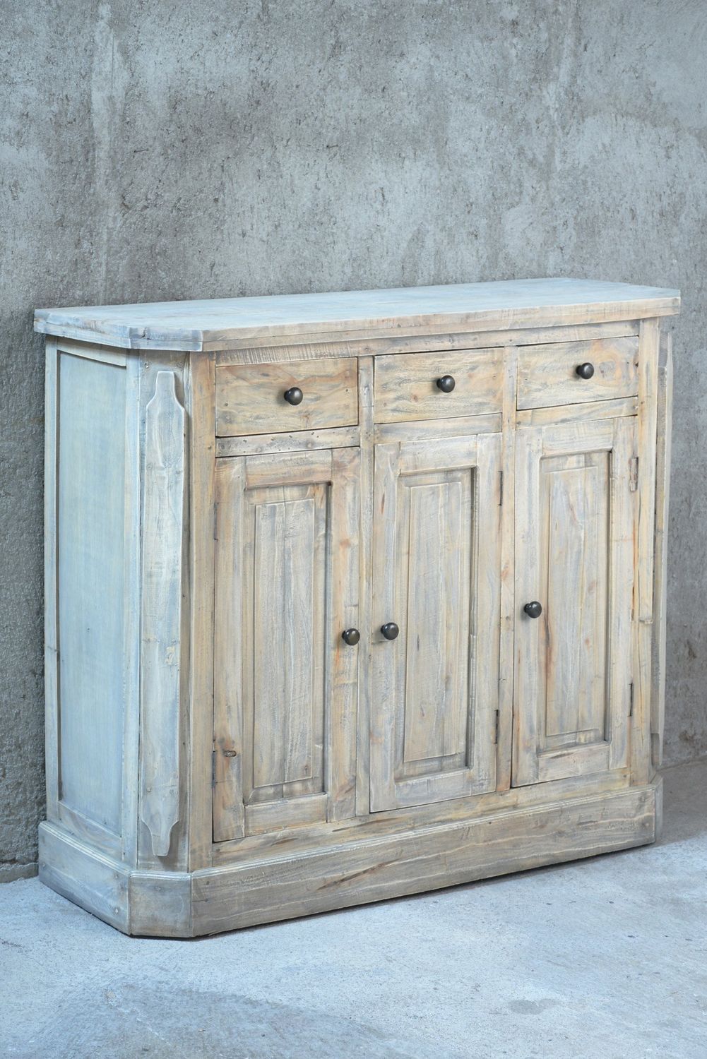 CREDENZA