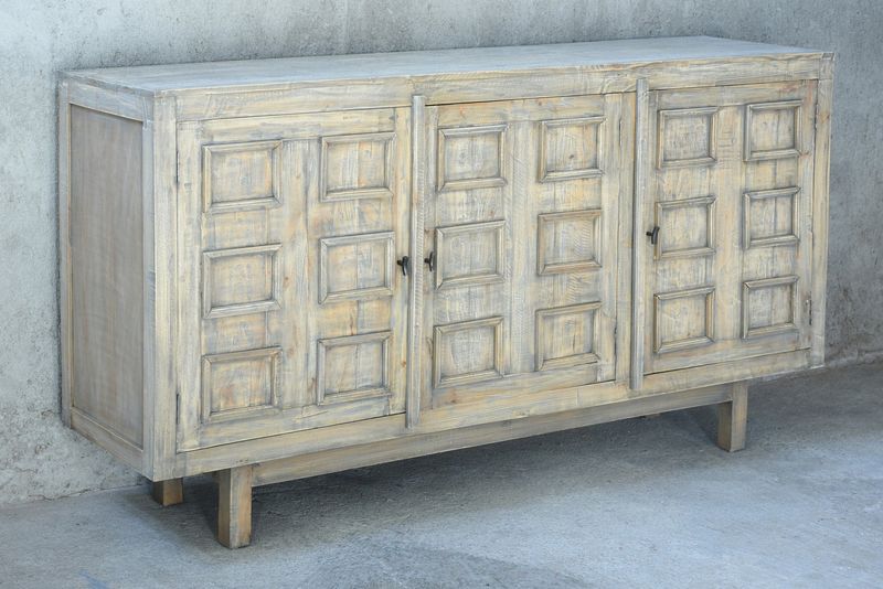 SIDEBOARD 