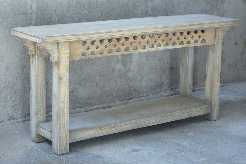 CONSOLE TABLE