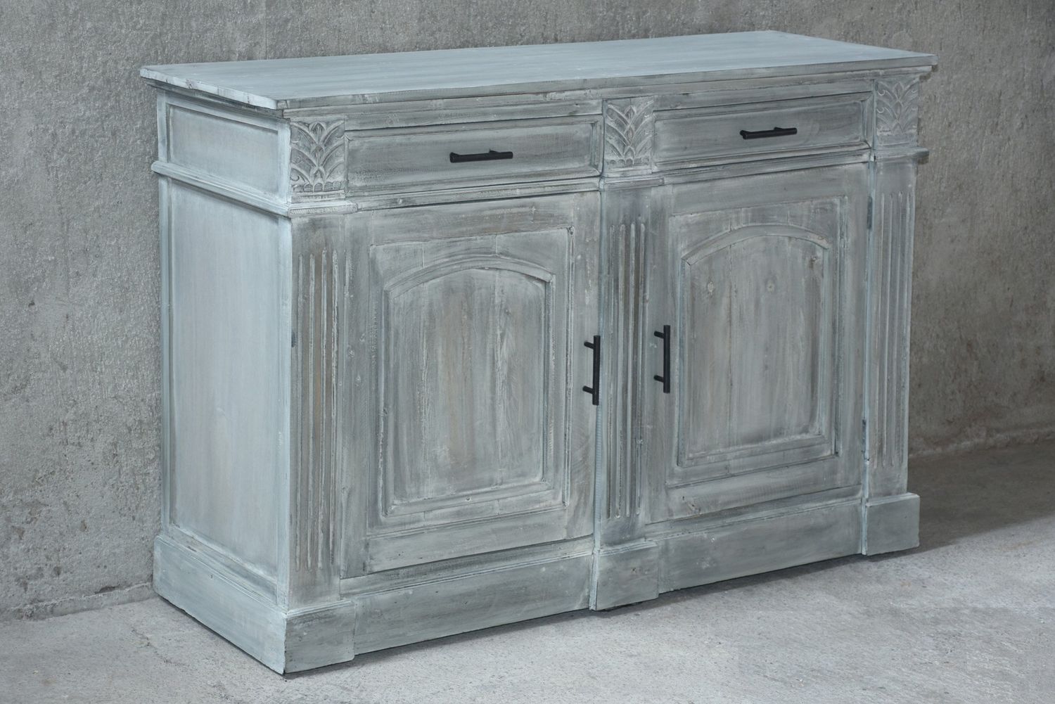 SIDEBOARD