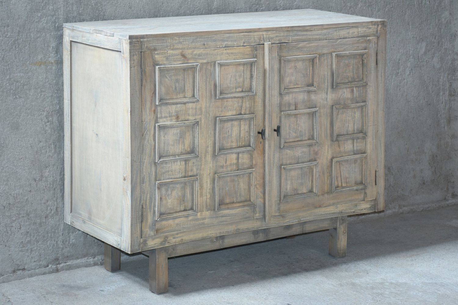 SIDEBOARD