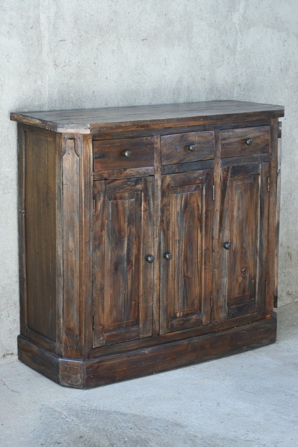 CREDENZA